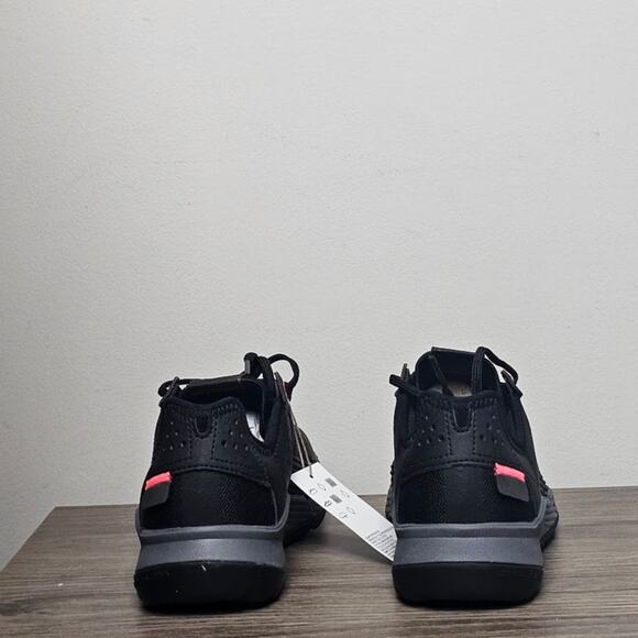 Adidas Women's 5.10 Trailcross LT Cycle Shoes Size 6.5  Black/ Grey  NWT - Picture 4 of 9